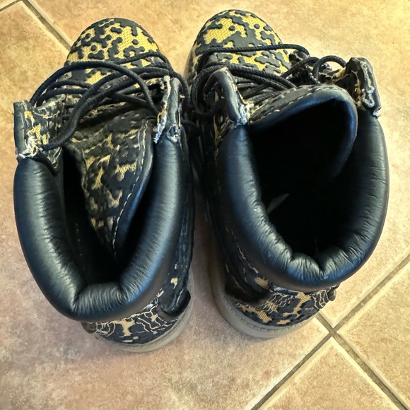 Timberland Boots - Picture 3 of 3